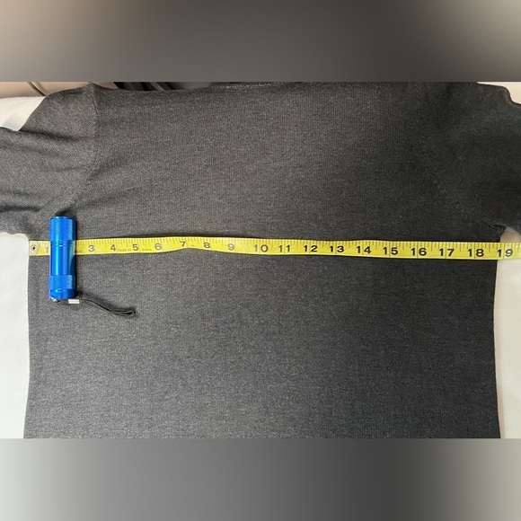 JOAN VASS‎ Charcoal gray mock neck sweater size M. - Picture 12 of 13